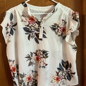 Floral boutique blouse